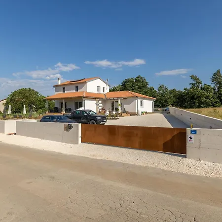 Kresina Villa