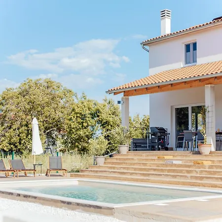 Kresina Вилла *